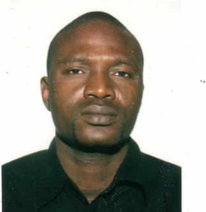 Zakari Umole